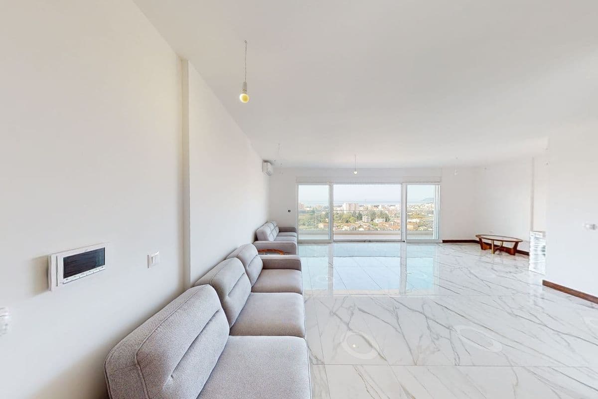 Emerald Residence